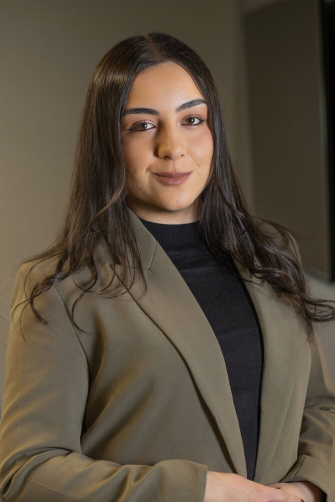 Leila Koursari
